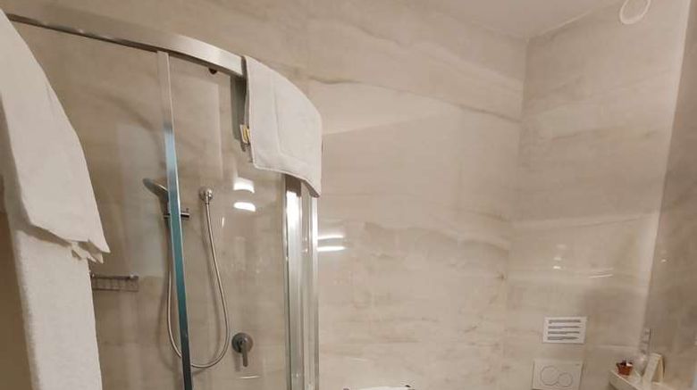 <b>Hotel Bellevue, Sure Hotel by BW Room</b>. Images powered by <a href="https://iceportal.shijigroup.com/" title="IcePortal" target="_blank">IcePortal</a>.