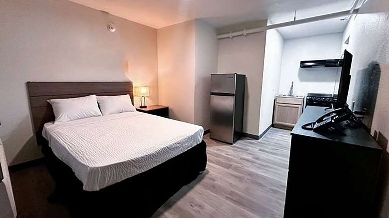 <b>Studio City Suites, a Travelodge by Wyndham Room</b>. Images powered by <a href="https://iceportal.shijigroup.com/" title="IcePortal" target="_blank">IcePortal</a>.