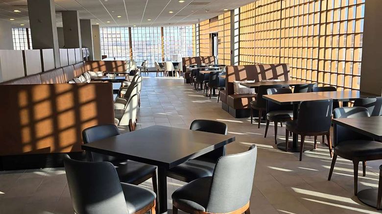 <b>Wyndham Rochester Downtown Restaurant</b>. Images powered by <a href="https://iceportal.shijigroup.com/" title="IcePortal" target="_blank">IcePortal</a>.