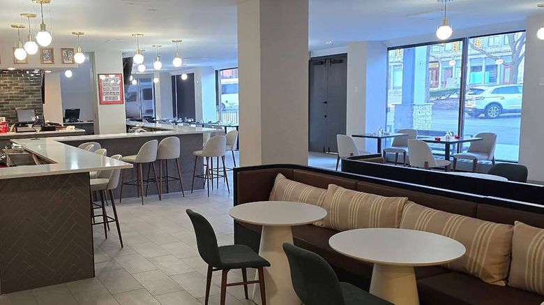 <b>Wyndham Rochester Downtown Restaurant</b>. Images powered by <a href="https://iceportal.shijigroup.com/" title="IcePortal" target="_blank">IcePortal</a>.