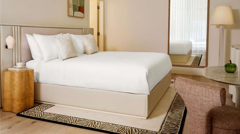 <b>Delano London Room</b>. Images powered by <a href="https://iceportal.shijigroup.com/" title="IcePortal" target="_blank">IcePortal</a>.