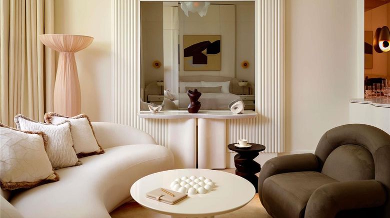<b>Delano London Room</b>. Images powered by <a href="https://iceportal.shijigroup.com/" title="IcePortal" target="_blank">IcePortal</a>.