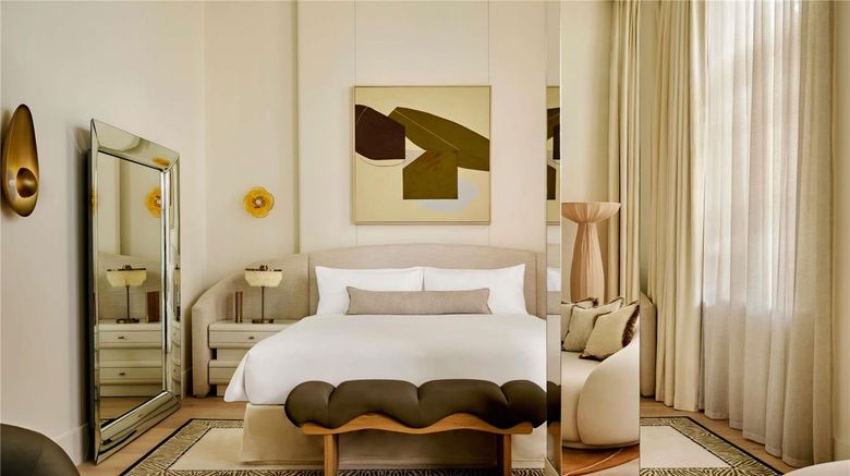 <b>Delano London Suite</b>. Images powered by <a href="https://iceportal.shijigroup.com/" title="IcePortal" target="_blank">IcePortal</a>.