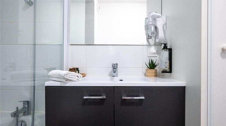<b>Residence Le Quai Victor Room</b>. Images powered by <a href="https://iceportal.shijigroup.com/" title="IcePortal" target="_blank">IcePortal</a>.