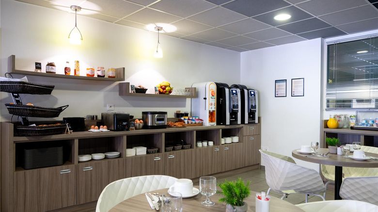 <b>Residence Le Quai Victor Restaurant</b>. Images powered by <a href="https://iceportal.shijigroup.com/" title="IcePortal" target="_blank">IcePortal</a>.