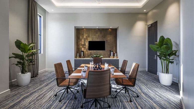 <b>THesis Hotel Miami-Curio Collection Meeting</b>. Images powered by <a href="https://iceportal.shijigroup.com/" title="IcePortal" target="_blank">IcePortal</a>.
