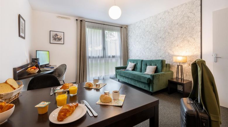 <b>NEMEA Aparthotel Toulouse Saint-Martin Room</b>. Images powered by <a href="https://iceportal.shijigroup.com/" title="IcePortal" target="_blank">IcePortal</a>.