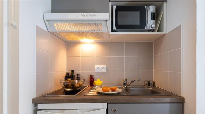 <b>Nemea Appart Hotel Residence Elypseo Room</b>. Images powered by <a href="https://iceportal.shijigroup.com/" title="IcePortal" target="_blank">IcePortal</a>.