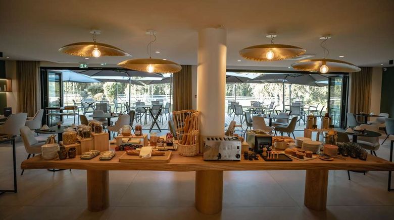 <b>Auberge De La Caillere Restaurant</b>. Images powered by <a href="https://iceportal.shijigroup.com/" title="IcePortal" target="_blank">IcePortal</a>.