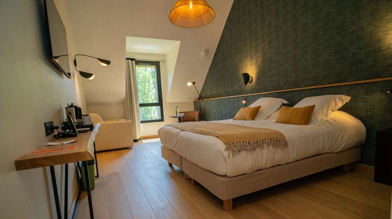 <b>Auberge De La Caillere Room</b>. Images powered by <a href="https://iceportal.shijigroup.com/" title="IcePortal" target="_blank">IcePortal</a>.