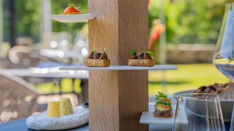 <b>Auberge De La Caillere Restaurant</b>. Images powered by <a href="https://iceportal.shijigroup.com/" title="IcePortal" target="_blank">IcePortal</a>.