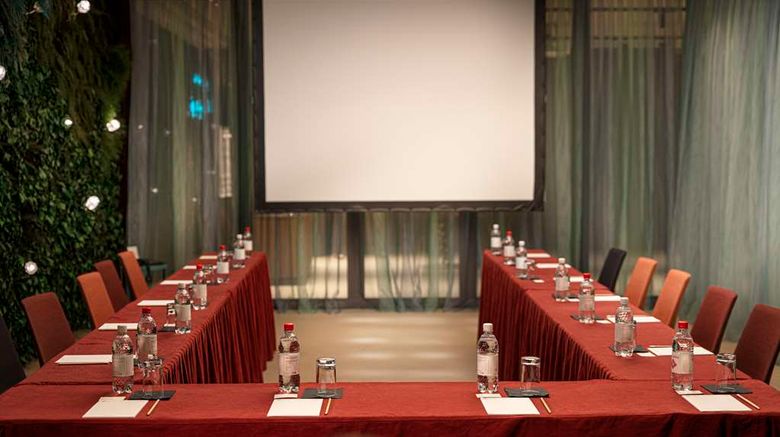 <b>LuganoDante Boutique & Lifestyle Hotel Meeting</b>. Images powered by <a href="https://iceportal.shijigroup.com/" title="IcePortal" target="_blank">IcePortal</a>.