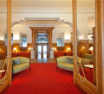Hotel Schweizerhof Lobby