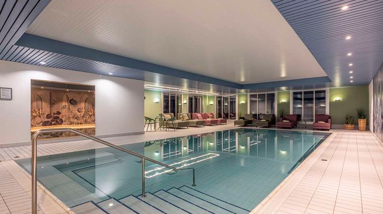 <b>Central Sporthotel Davos Pool</b>. Images powered by <a href="https://iceportal.shijigroup.com/" title="IcePortal" target="_blank">IcePortal</a>.