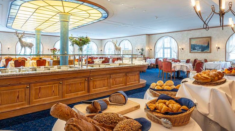 <b>Central Sporthotel Davos Restaurant</b>. Images powered by <a href="https://iceportal.shijigroup.com/" title="IcePortal" target="_blank">IcePortal</a>.