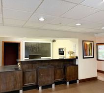 Surestay By Best Westerm Forsyth Decatur Lobby