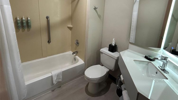 Surestay By Best Westerm Forsyth Decatur Room