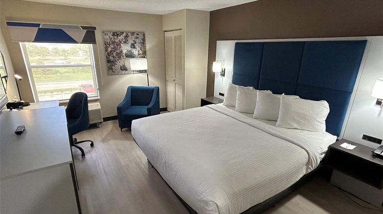 Surestay By Best Westerm Forsyth Decatur Room