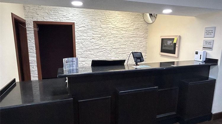 Surestay By Best Westerm Forsyth Decatur Lobby