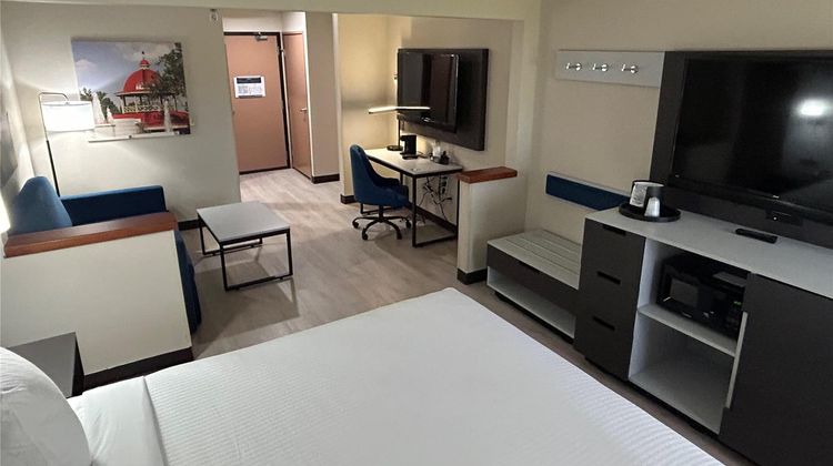 Surestay By Best Westerm Forsyth Decatur Room