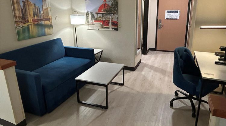 Surestay By Best Westerm Forsyth Decatur Room