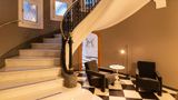 Hotel Magnolia Lobby