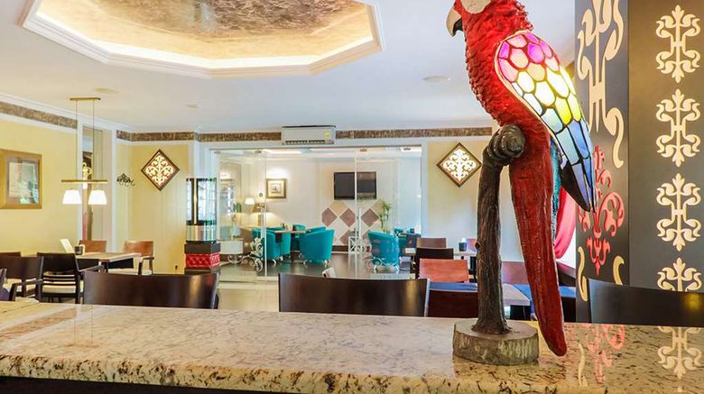 <b>Papuga Park Hotel Restaurant</b>. Images powered by <a href="https://iceportal.shijigroup.com/" title="IcePortal" target="_blank">IcePortal</a>.