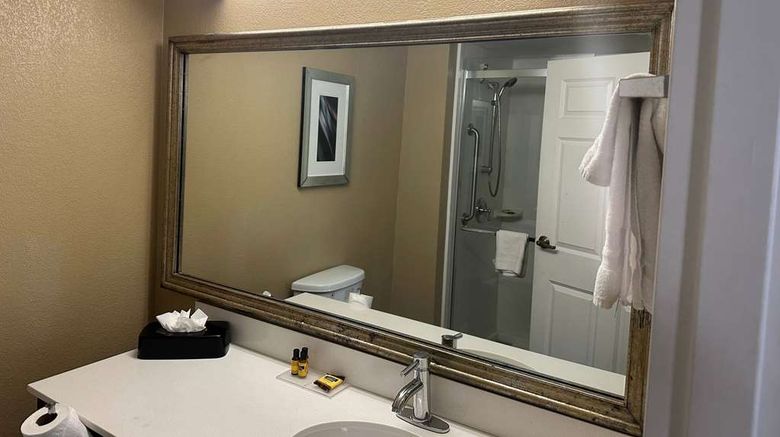 <b>Wingate by Wyndham Harrisburg Room</b>. Images powered by <a href="https://iceportal.shijigroup.com/" title="IcePortal" target="_blank">IcePortal</a>.