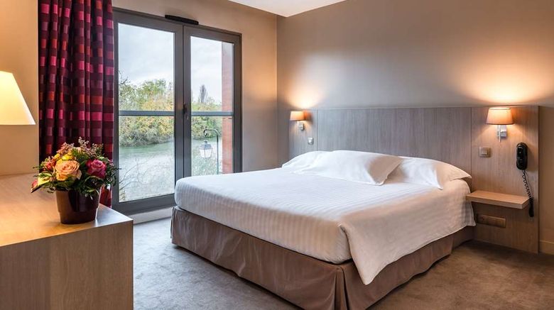 <b>Le Relais de la Malmaison-Radisson Indiv Room</b>. Images powered by <a href="https://iceportal.shijigroup.com/" title="IcePortal" target="_blank">IcePortal</a>.