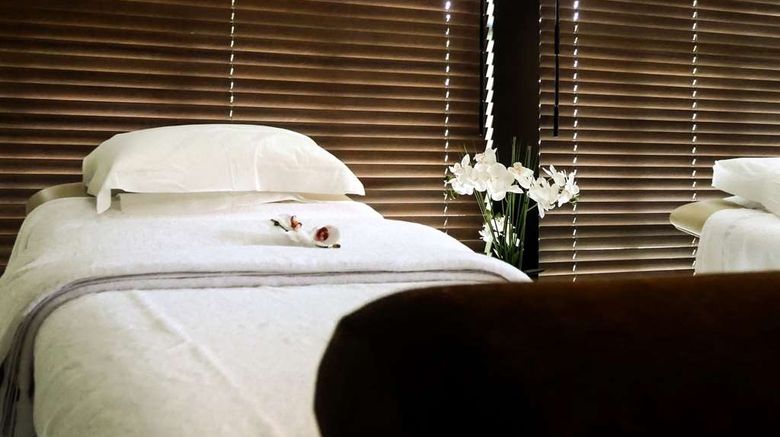 <b>Le Relais de la Malmaison-Radisson Indiv Spa</b>. Images powered by <a href="https://iceportal.shijigroup.com/" title="IcePortal" target="_blank">IcePortal</a>.