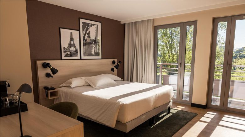 <b>Le Relais de la Malmaison-Radisson Indiv Room</b>. Images powered by <a href="https://iceportal.shijigroup.com/" title="IcePortal" target="_blank">IcePortal</a>.