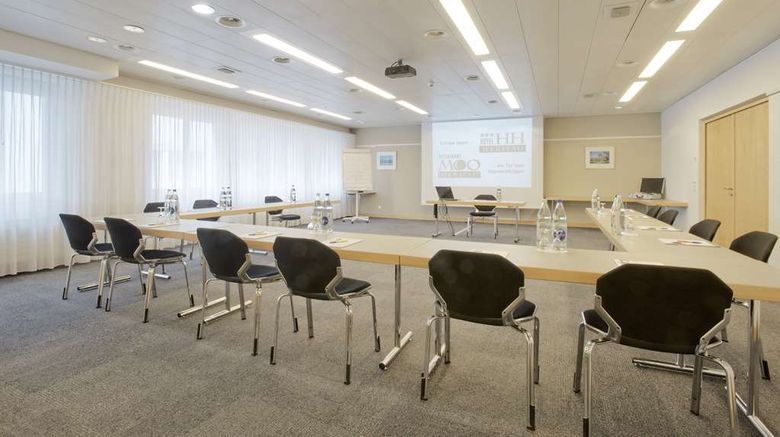 <b>Hotel Herisau Meeting</b>. Images powered by <a href="https://iceportal.shijigroup.com/" title="IcePortal" target="_blank">IcePortal</a>.