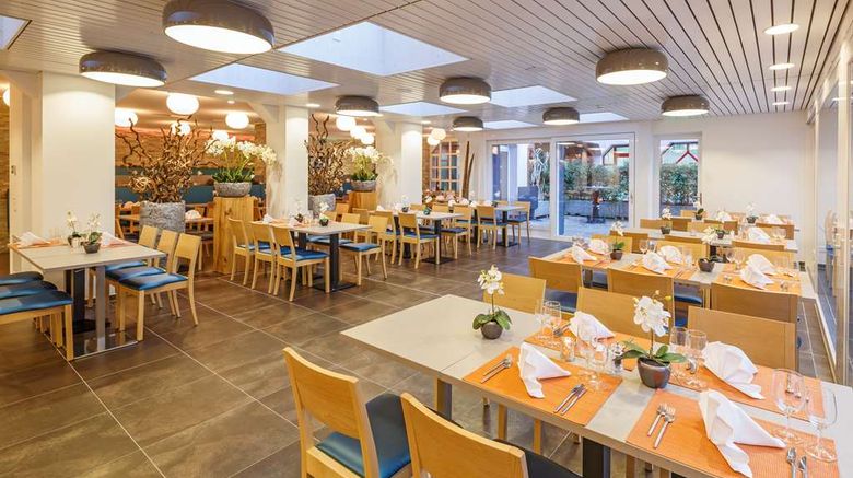<b>Congress Swiss Q Hotel Olten Restaurant</b>. Images powered by <a href="https://iceportal.shijigroup.com/" title="IcePortal" target="_blank">IcePortal</a>.