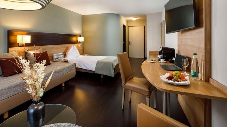<b>Congress Swiss Q Hotel Olten Room</b>. Images powered by <a href="https://iceportal.shijigroup.com/" title="IcePortal" target="_blank">IcePortal</a>.