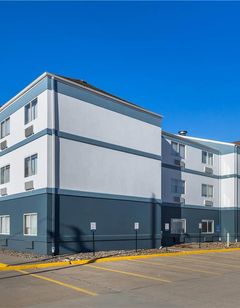 AmericInn by Wyndham Davenport