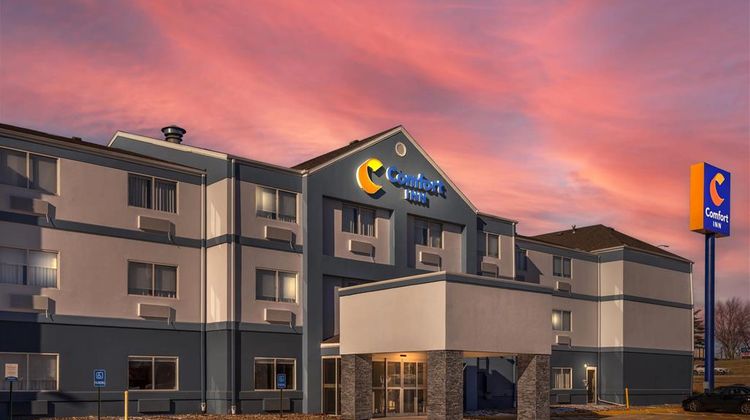 Comfort Inn Davenport East - Bettendorf Exterior