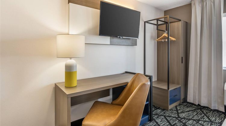 Comfort Inn Davenport East - Bettendorf Suite