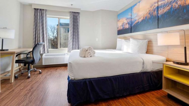 Days Inn by Wyndham Thornton Room