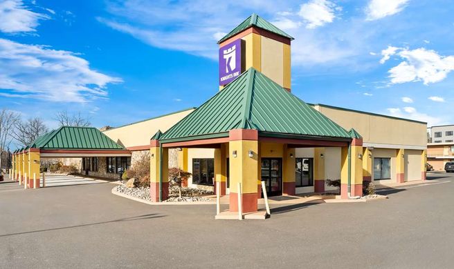 Knights Inn Montgomeryville Exterior