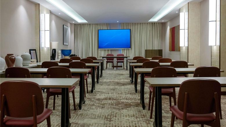 <b>Mercure Hotel Khamis Mushayt Meeting</b>. Images powered by <a href="https://iceportal.shijigroup.com/" title="IcePortal" target="_blank">IcePortal</a>.