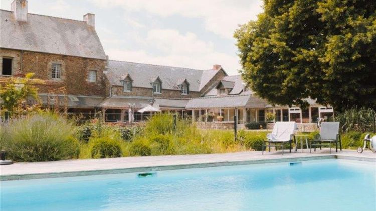 Hotel De L' Abbaye Le Tronchet Pool