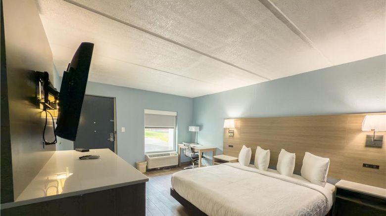 <b>SureStay by Best Western Jacksonville Ai Room</b>. Images powered by <a href="https://iceportal.shijigroup.com/" title="IcePortal" target="_blank">IcePortal</a>.