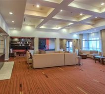 Country Inn & Suites Altoona Lobby