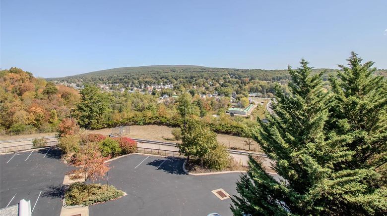 <b>Country Inn & Suites Altoona Room</b>. Images powered by <a href="https://iceportal.shijigroup.com/" title="IcePortal" target="_blank">IcePortal</a>.