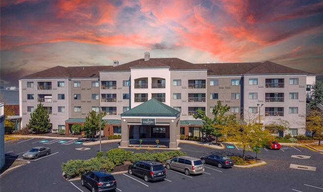 Country Inn & Suites Altoona Exterior
