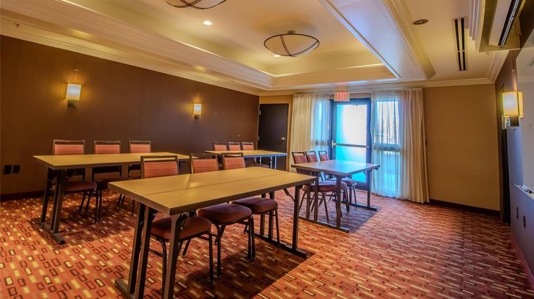 Country Inn & Suites Altoona Meeting