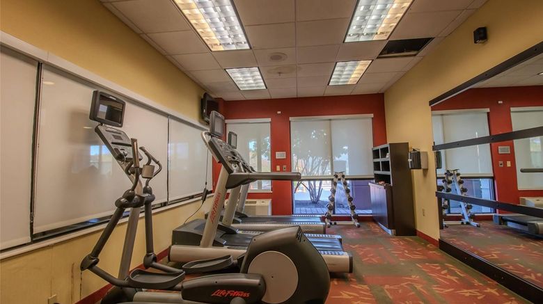 <b>Country Inn & Suites Altoona Health</b>. Images powered by <a href="https://iceportal.shijigroup.com/" title="IcePortal" target="_blank">IcePortal</a>.