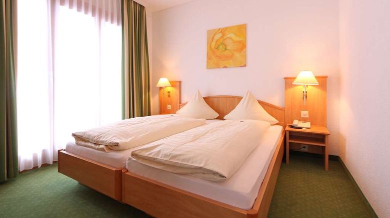 <b>Hotel Bernerhof Kandersteg Suite</b>. Images powered by <a href="https://iceportal.shijigroup.com/" title="IcePortal" target="_blank">IcePortal</a>.
