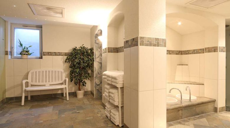<b>Hotel Bernerhof Kandersteg Spa</b>. Images powered by <a href="https://iceportal.shijigroup.com/" title="IcePortal" target="_blank">IcePortal</a>.