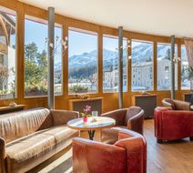 Schweizerhaus Swiss Quality Hotel Lobby